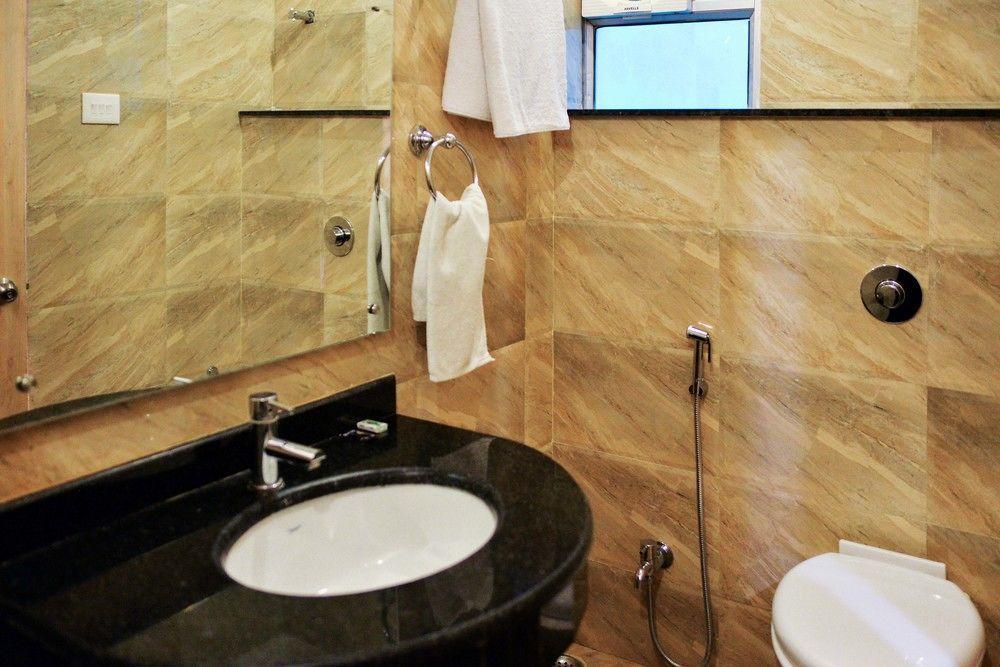 Hotel Janki International By Keymagics Bénarès Extérieur photo