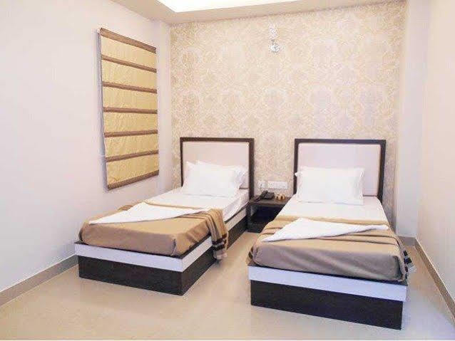 Hotel Janki International By Keymagics Bénarès Extérieur photo