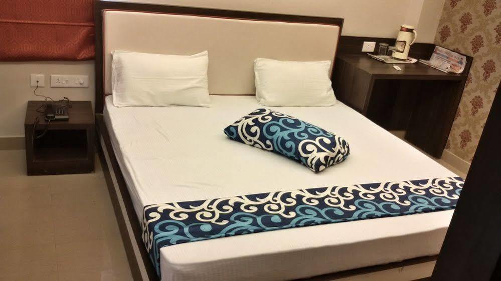 Hotel Janki International By Keymagics Bénarès Extérieur photo