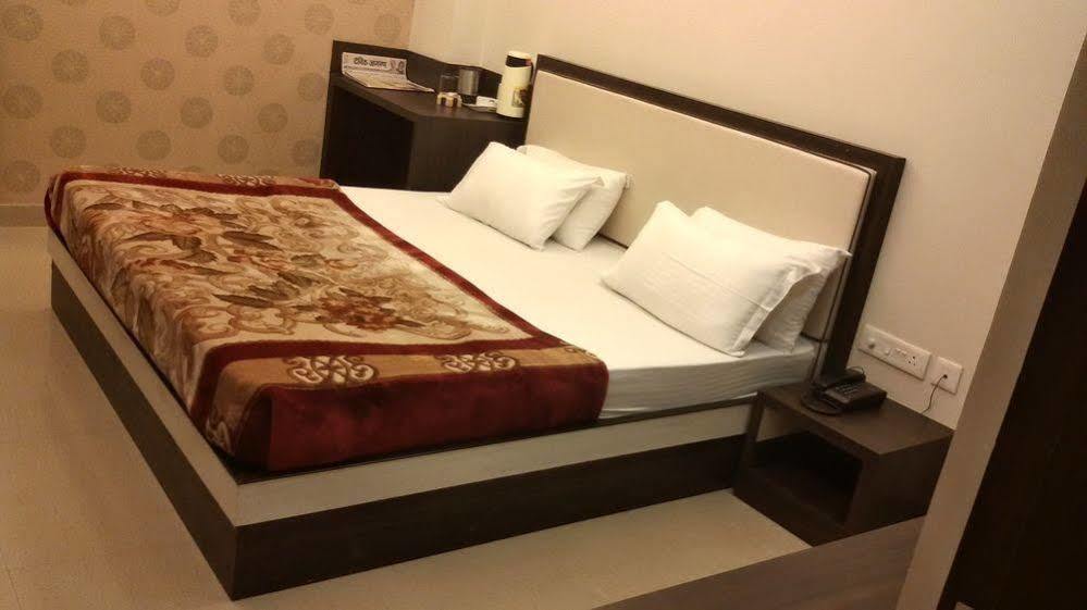 Hotel Janki International By Keymagics Bénarès Extérieur photo